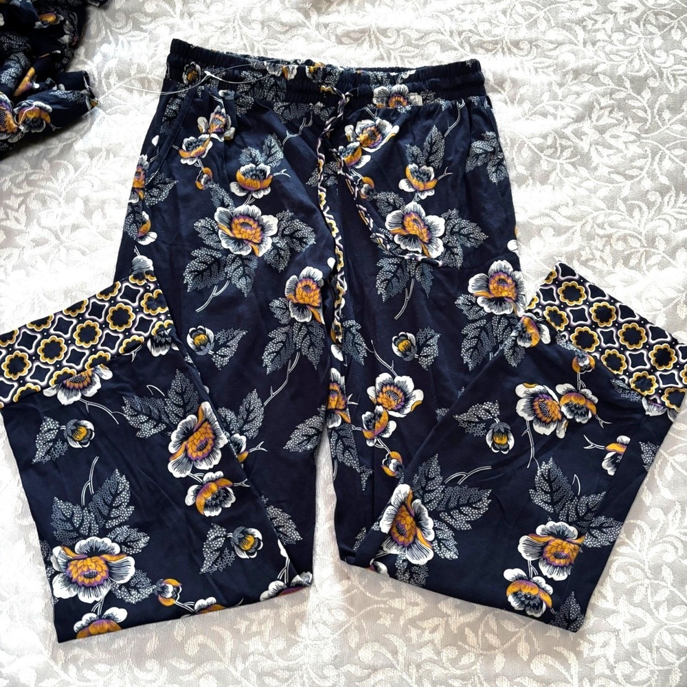 Vera Bradley Navy Floral Garden Cotton Pajama 2 Piece Set Women's Medium (B29) - Picture 3 of 13